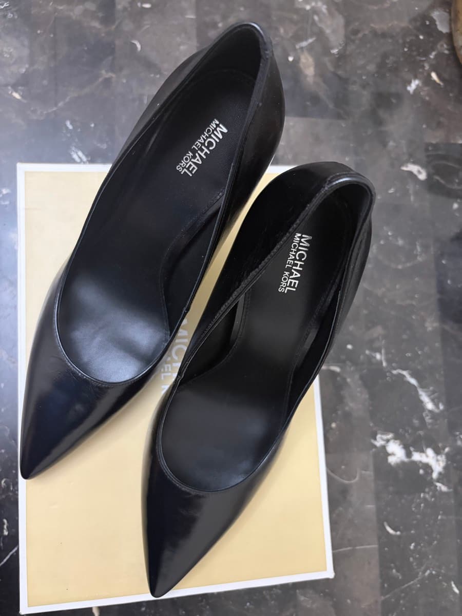 Michael Kors Black Leather Pumps