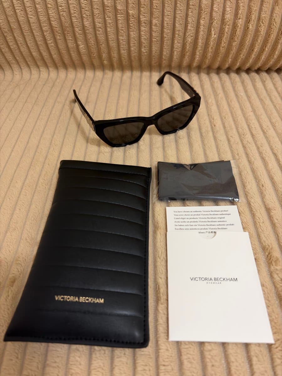 Black Cat-Eye Sunglasses Women Sunglasses thumbnail 2