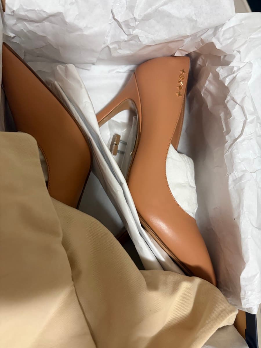 Original Louis Vuitton Nude Leather Pumps thumbnail 7