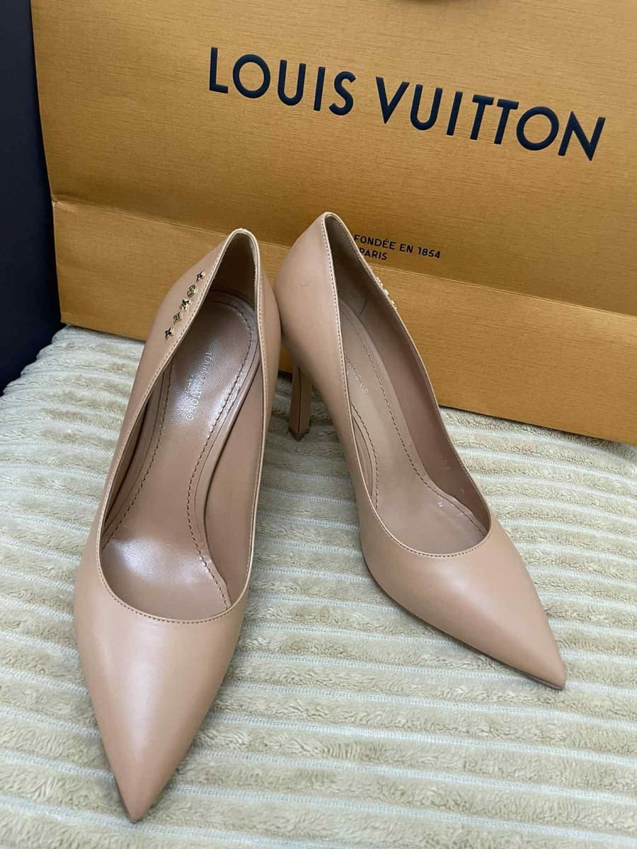 Original Louis Vuitton Nude Leather Pumps thumbnail 3
