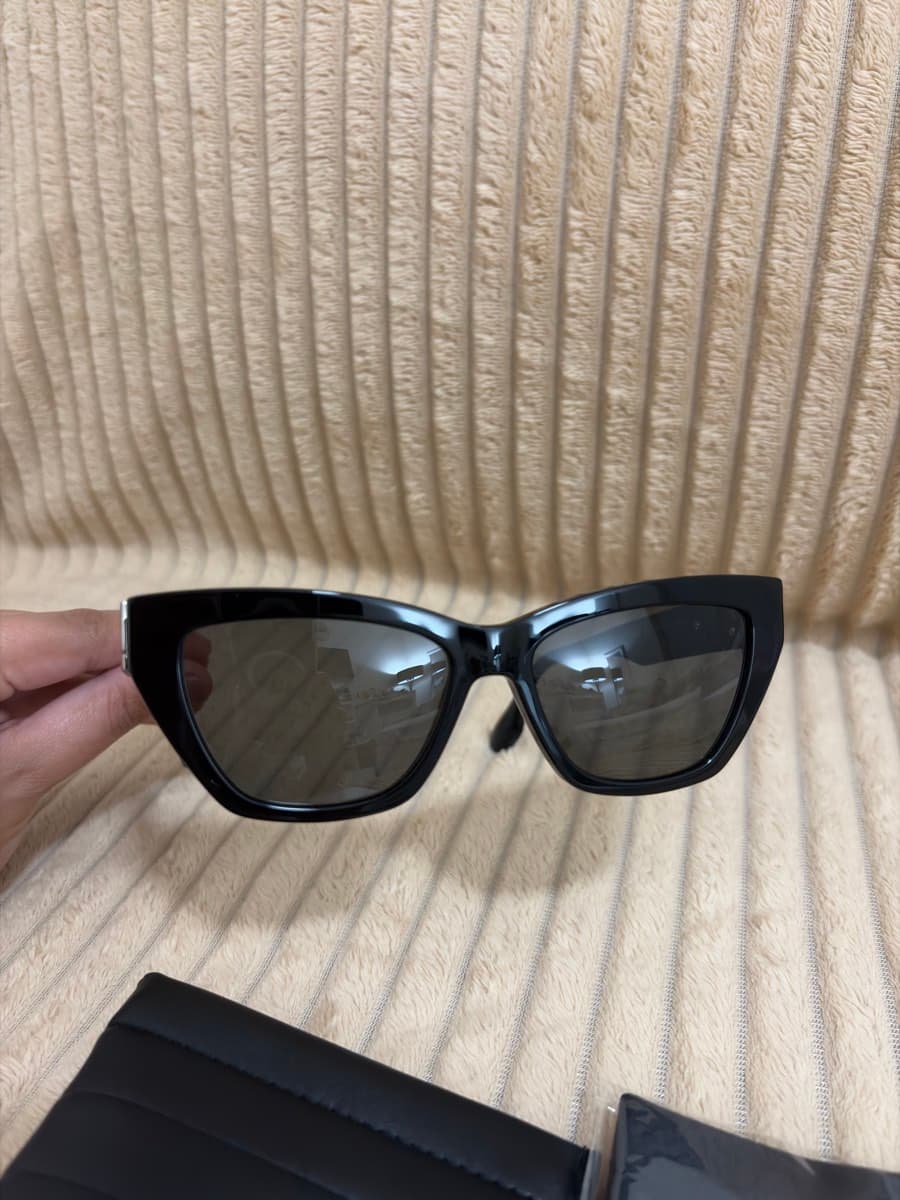Black Cat-Eye Sunglasses Women Sunglasses thumbnail 6