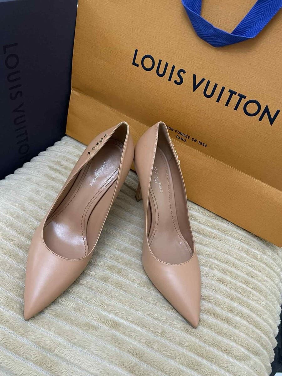 Original Louis Vuitton Nude Leather Pumps thumbnail 4