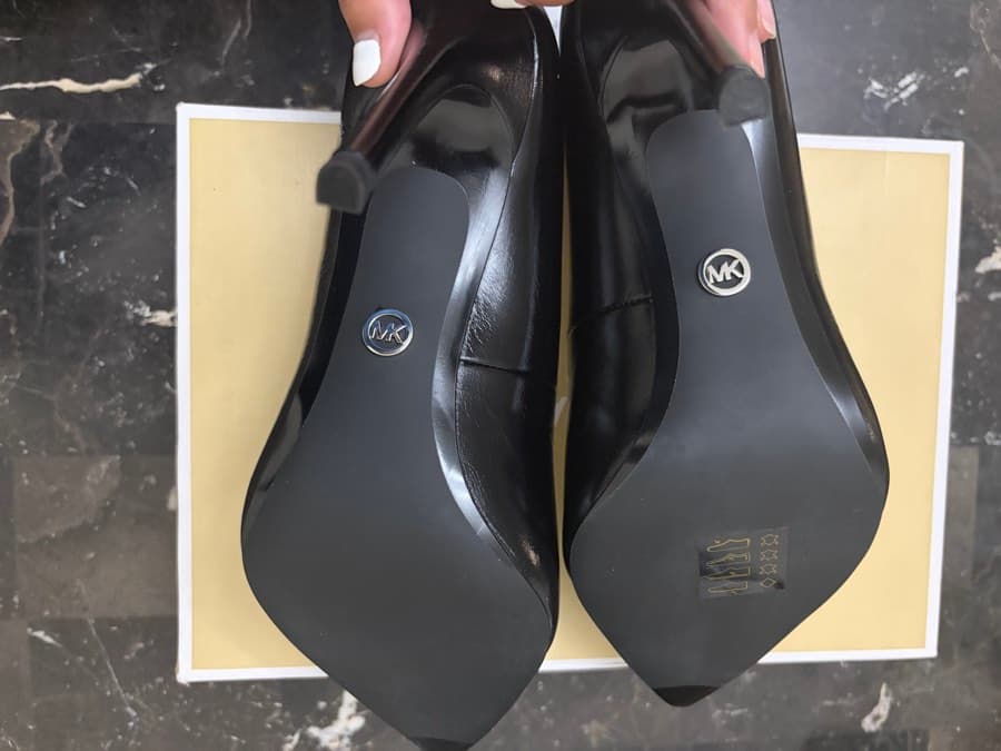 Michael Kors Black Leather Pumps thumbnail 8