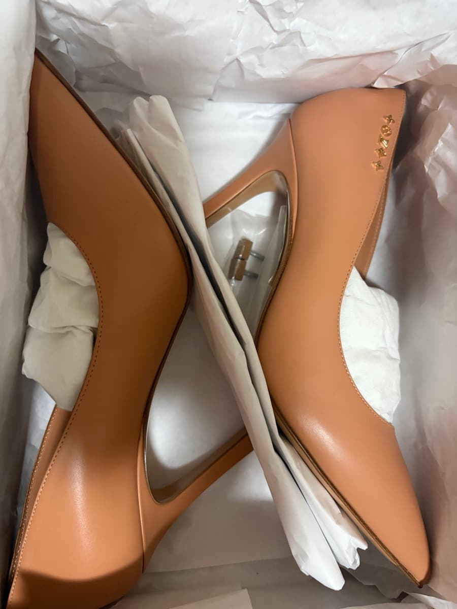 Original Louis Vuitton Nude Leather Pumps thumbnail 8