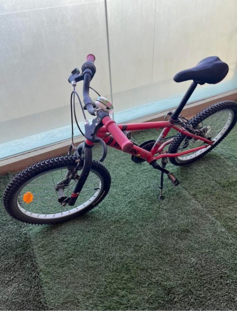 B'TWIN Red Youth Bike thumbnail 2