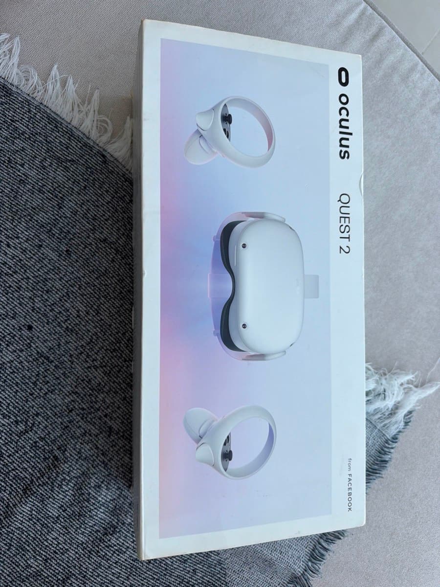 Oculus Quest 2 Headset