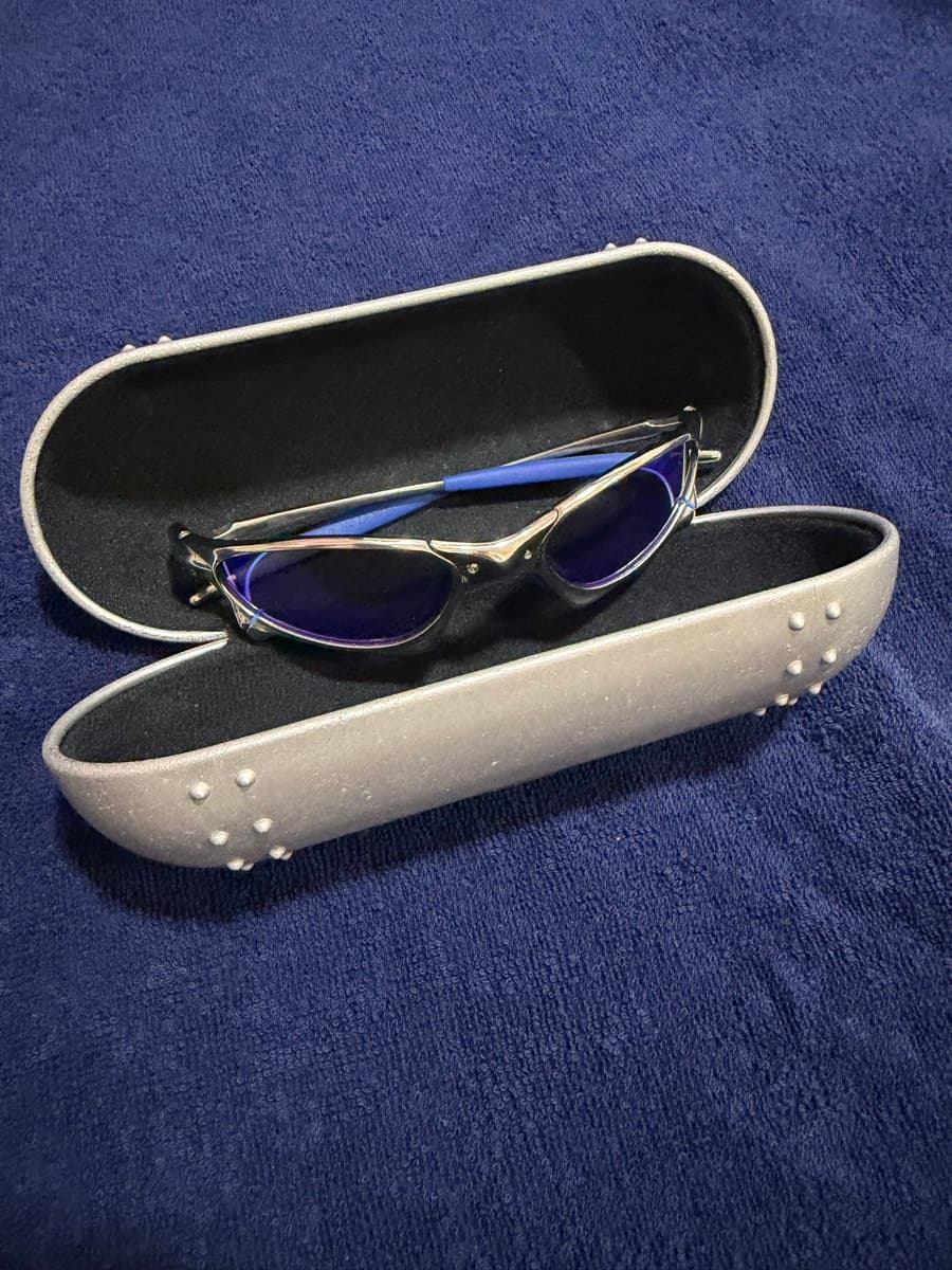 Authentic Oakley Penny – A True Piece of Oakley History thumbnail 5
