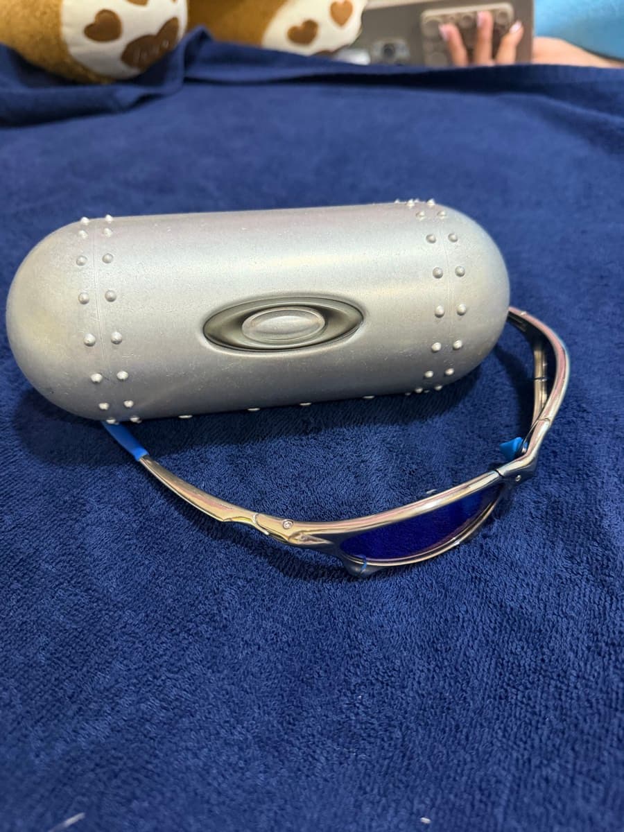 Authentic Oakley Penny – A True Piece of Oakley History thumbnail 4