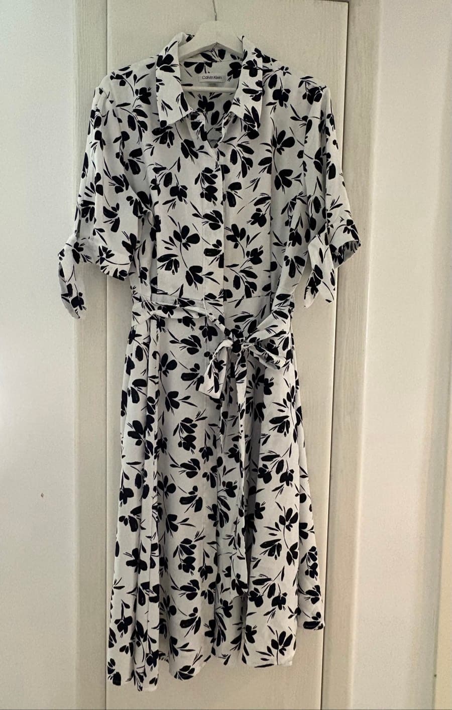 Calvin Klein White and Black Flower Dress. US only thumbnail 3