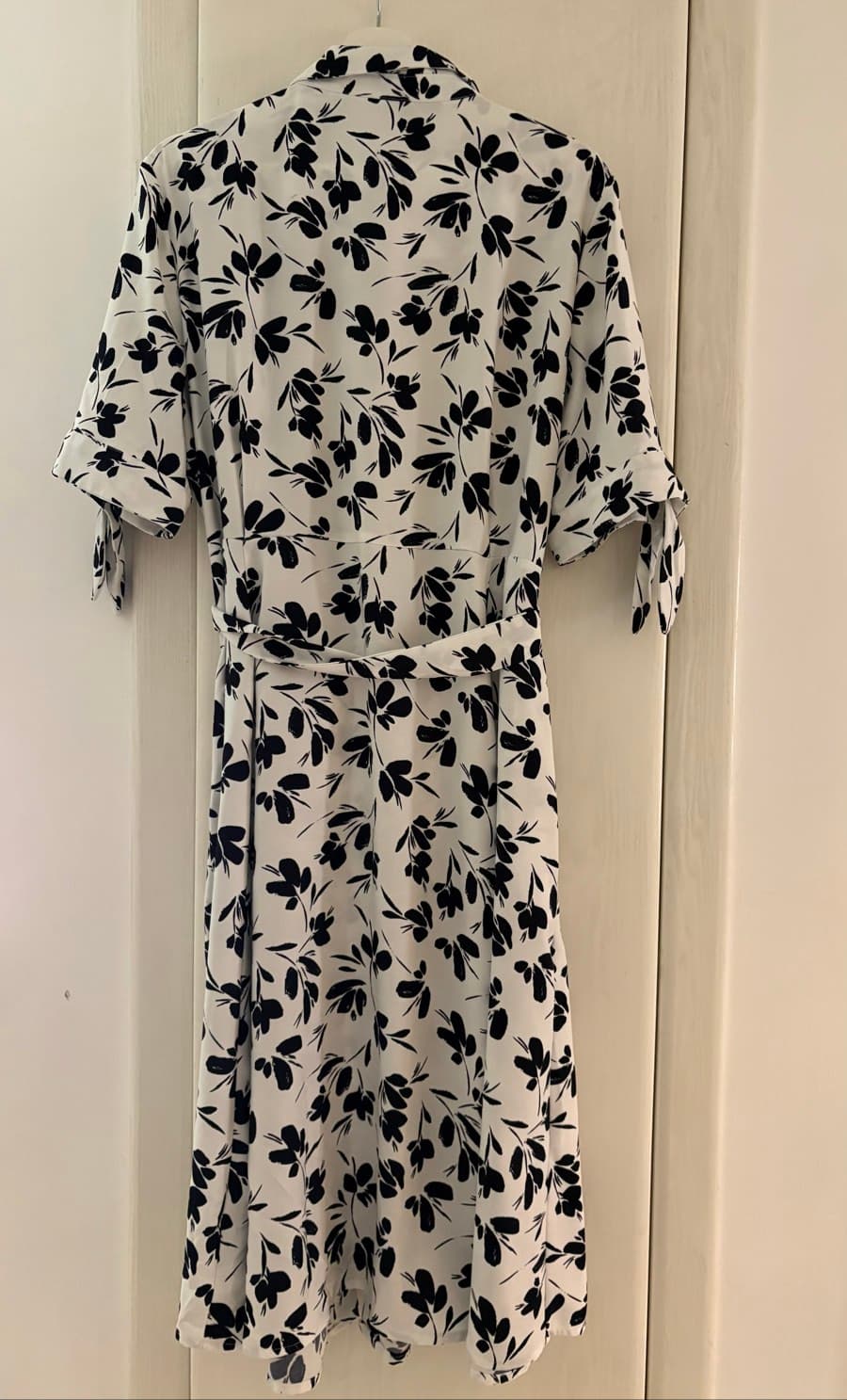 Calvin Klein White and Black Flower Dress. US only thumbnail 2