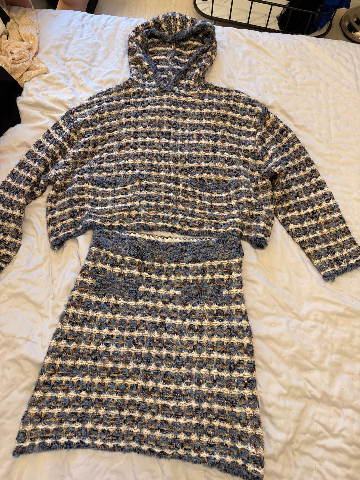 Zara Blue & Gold Textured Knit Co-Ord – Hoodie & Midi Skirt ✨💙 thumbnail 6