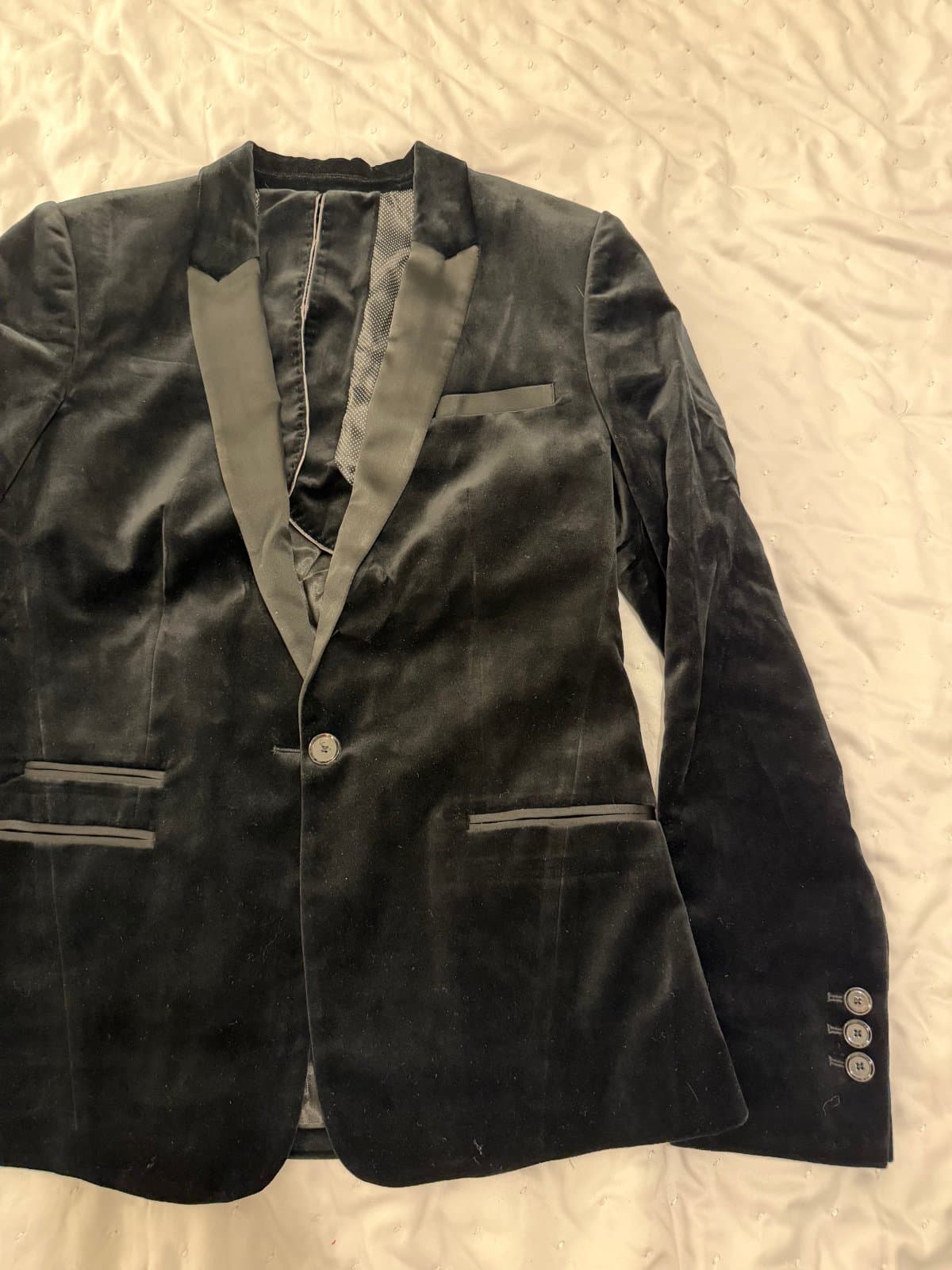 Massimo Dutti Black Velvet Tuxedo Blazer 🖤 thumbnail 3