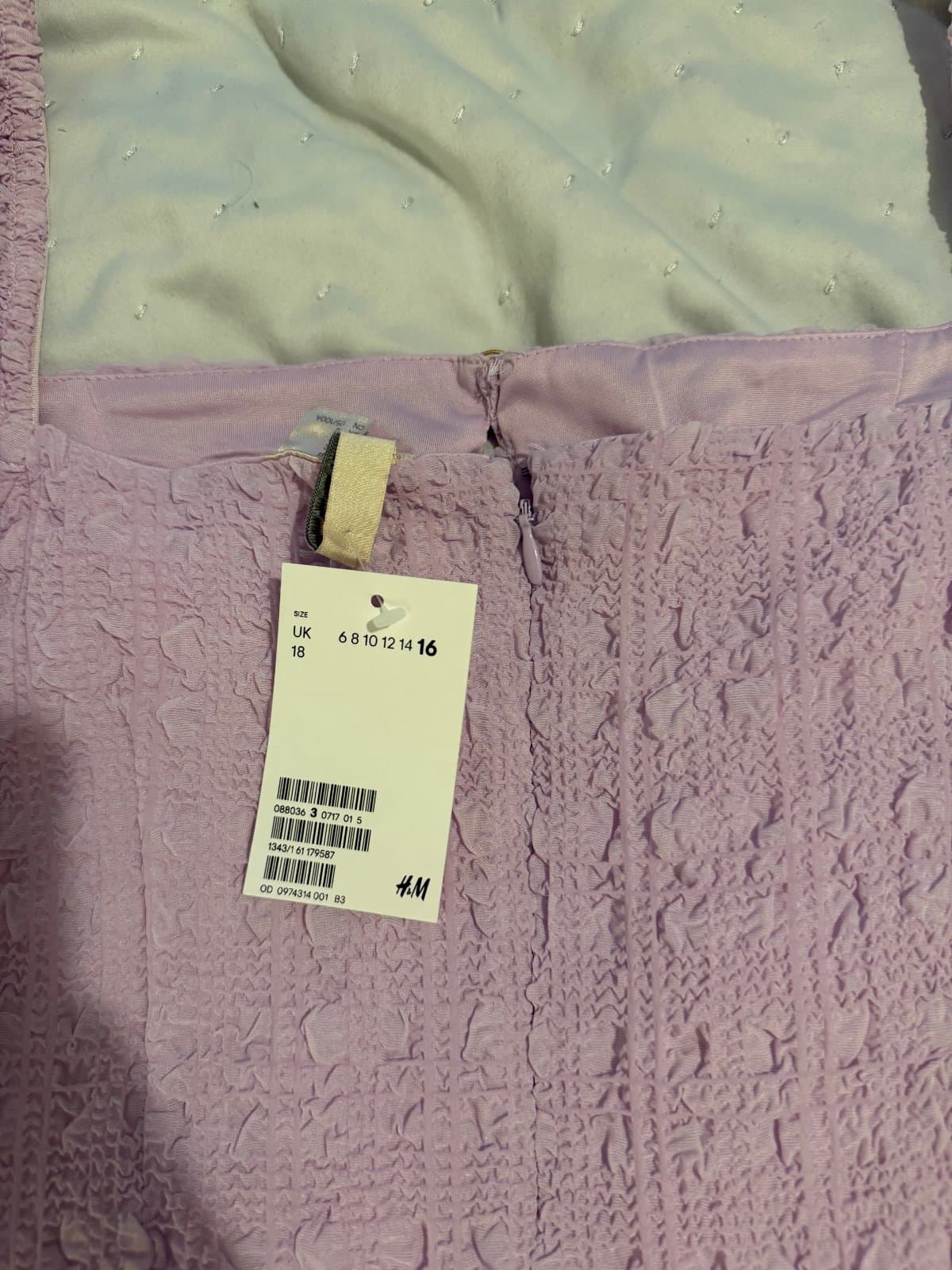 H&M Lilac Textured Mini Dress with Statement Sleeves – UK 16 – Brand New with Tags thumbnail 2