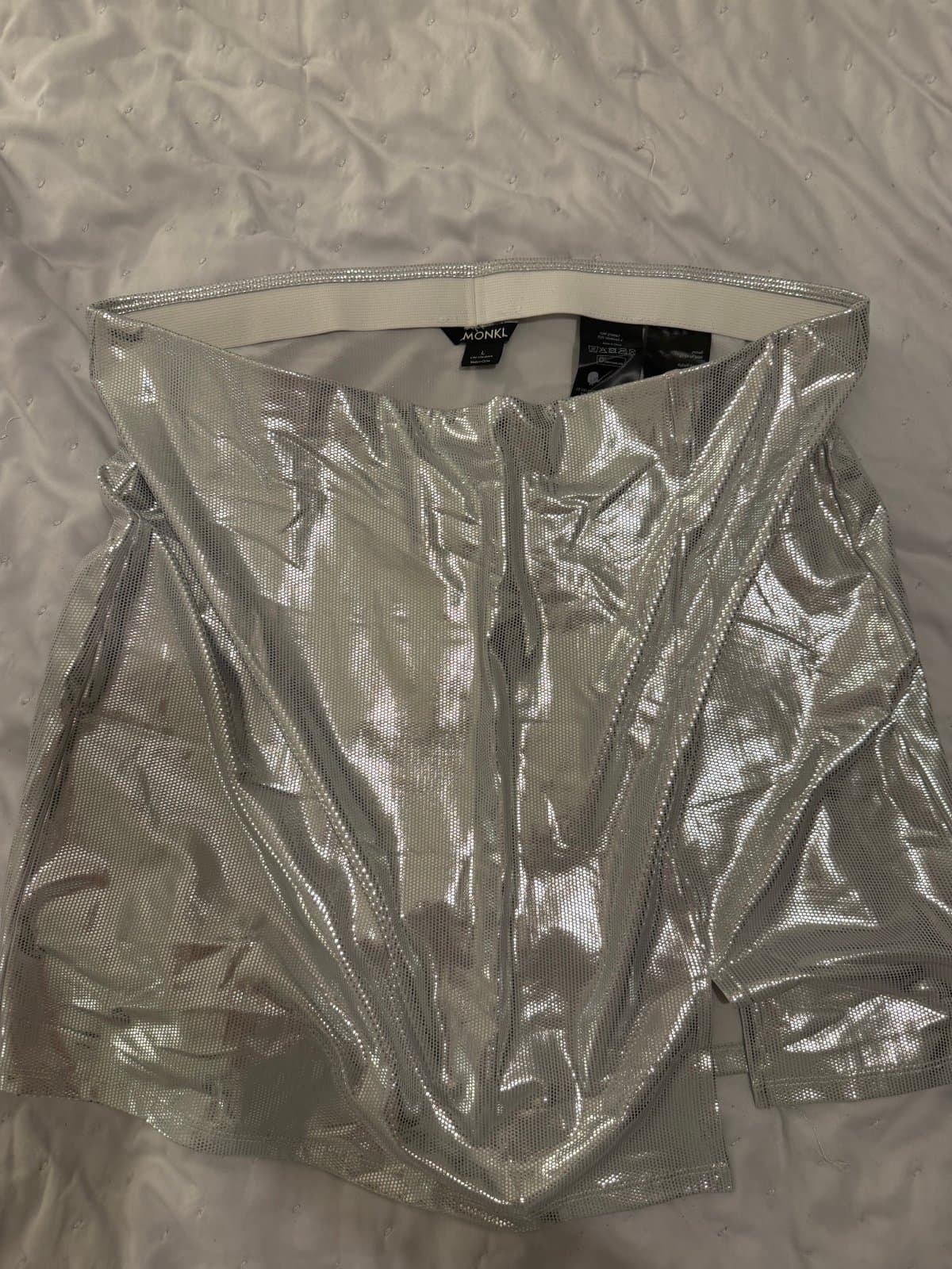 Monki Silver Metallic Mini Skirt – Size L 🪩✨ thumbnail 2
