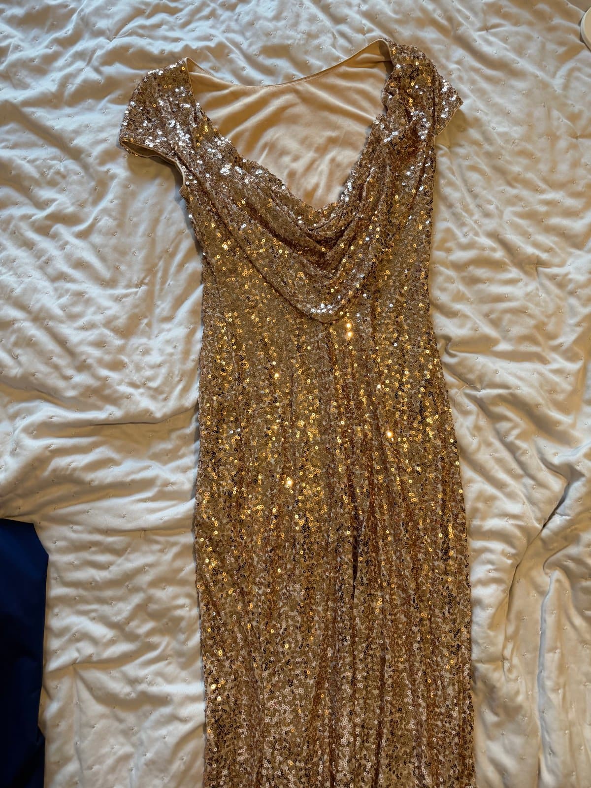 Badgley Mischka Gold Sequin Cowl Back Maxi Gown – Size 6 thumbnail 4