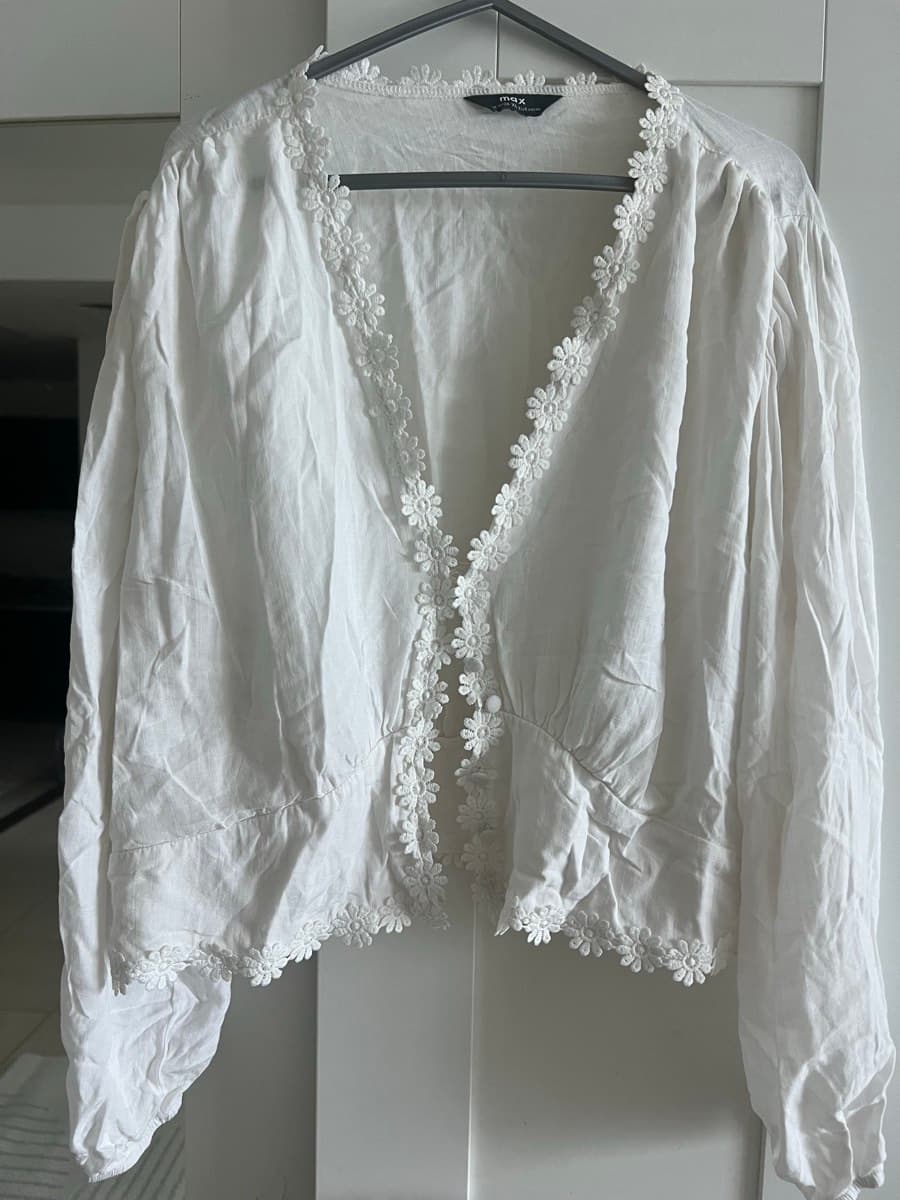Max White Embroidered Blouse