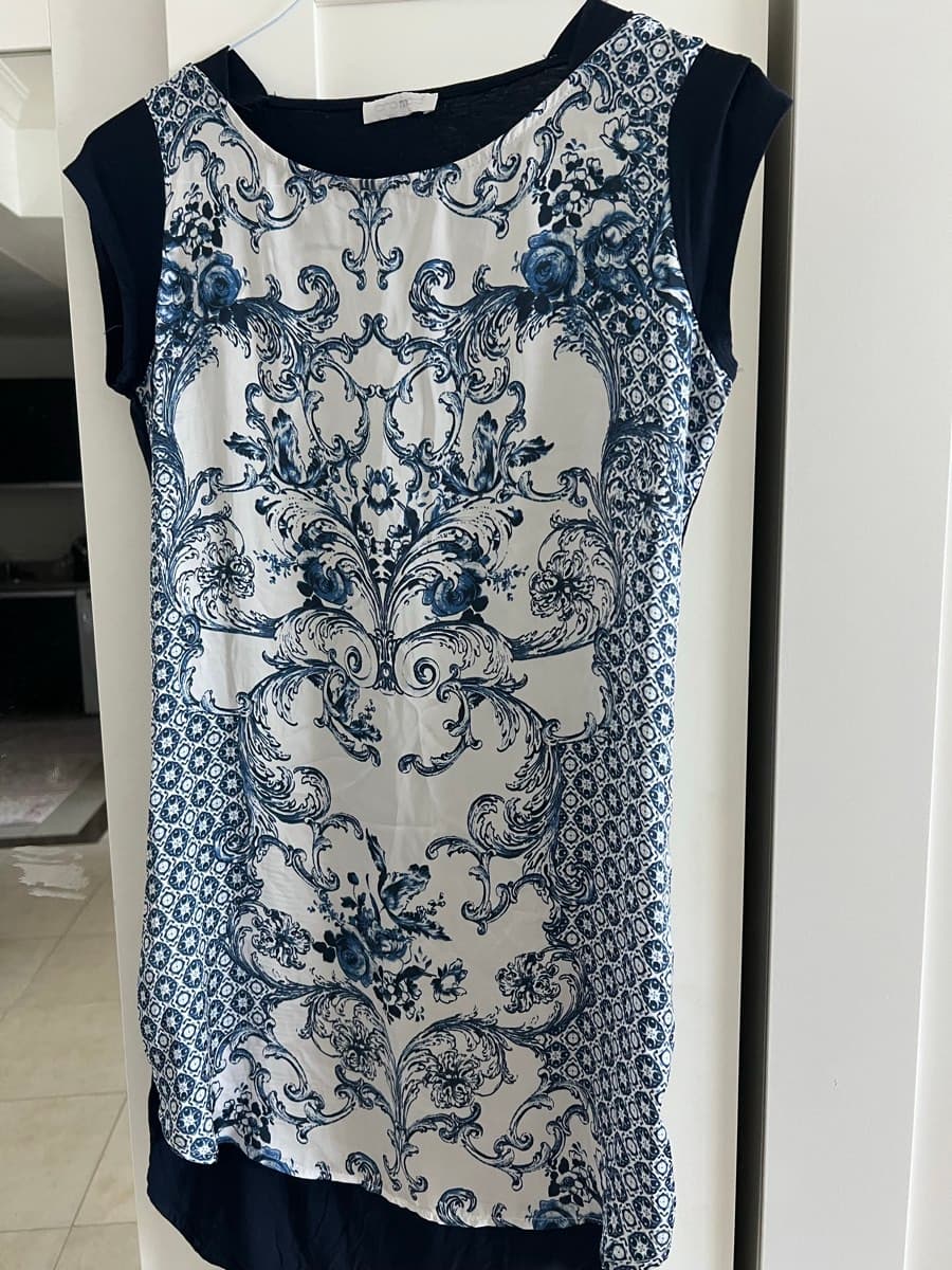 Printed Sleeveless Blouse