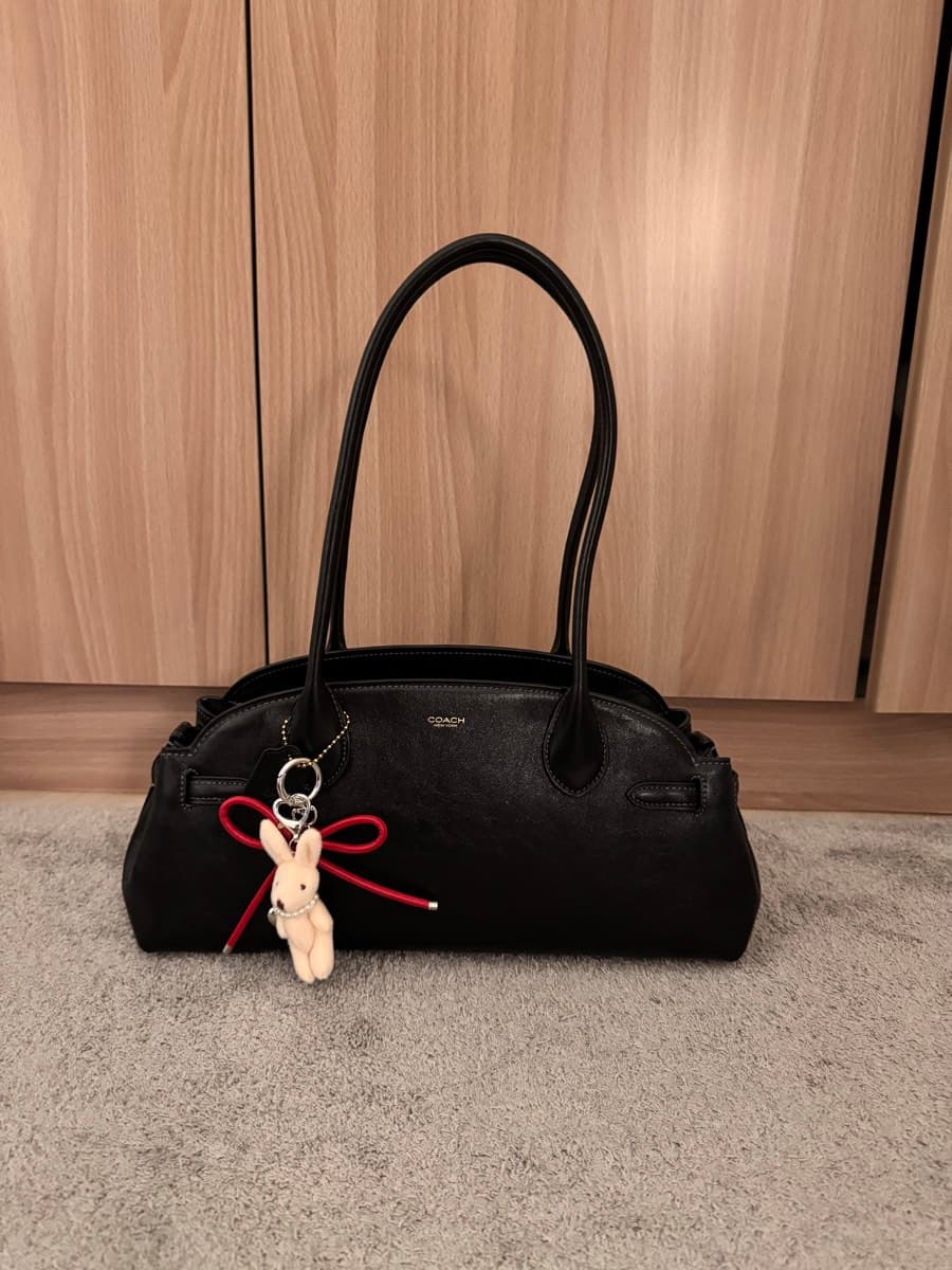 Coach East West Black Leather Shoulder Bag