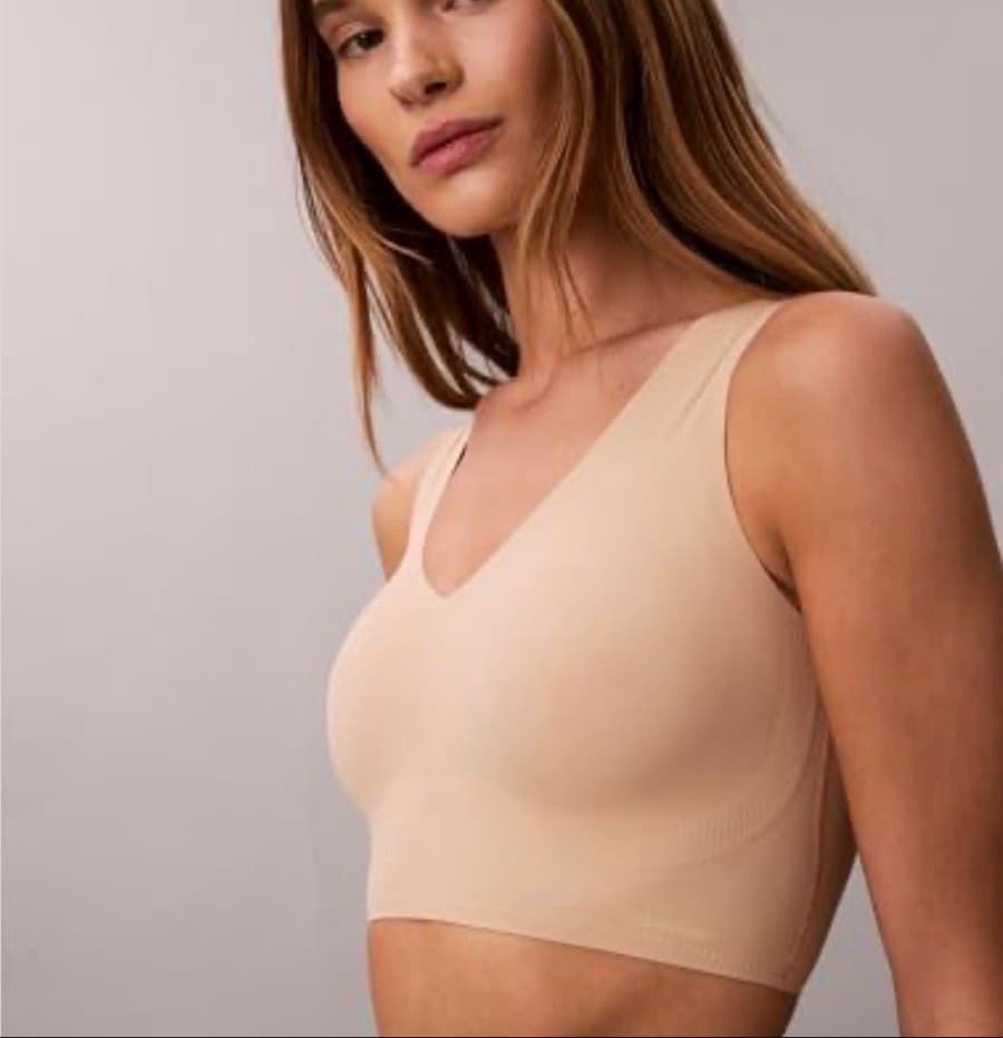 (BRAND NEW WITH TAG) Nude Seamless Bralette in Size S