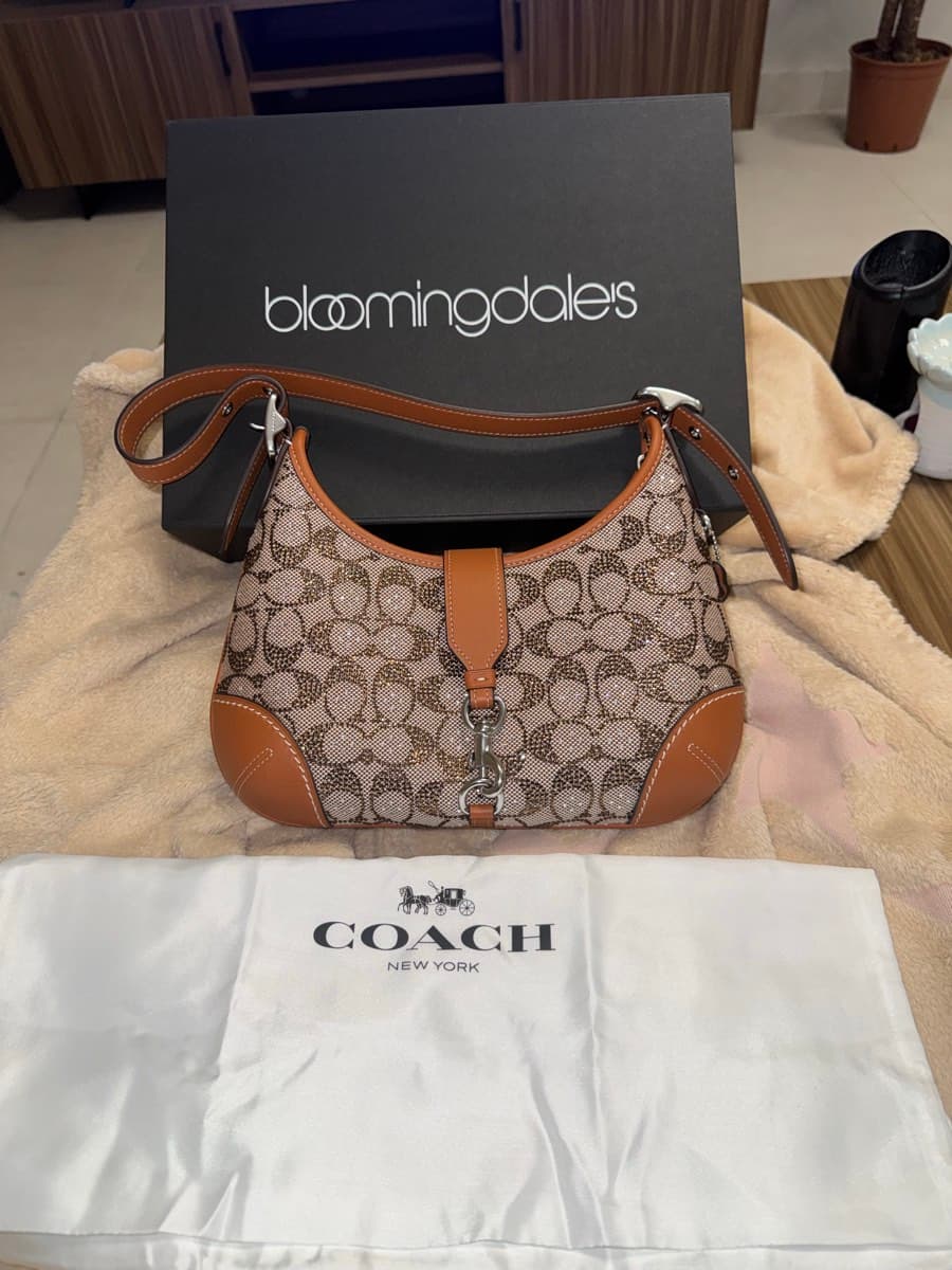 Hamptons Hobo Bag In Crystal Signature Jacquard