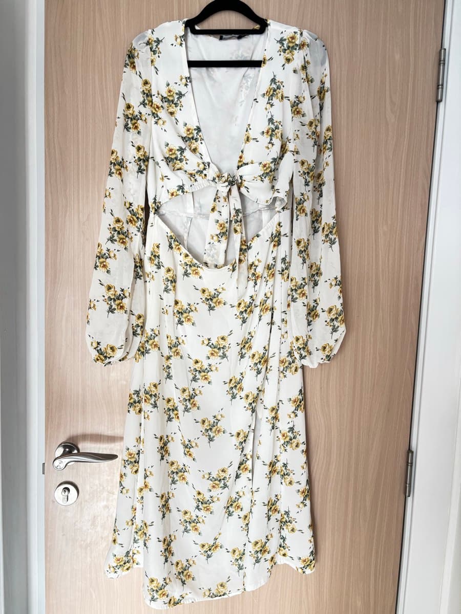 Floral Print Cut-Out Dress