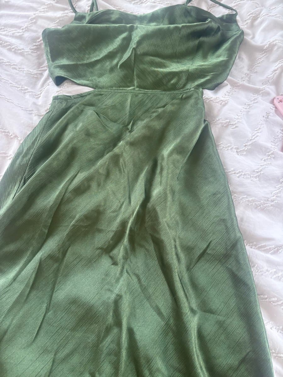 Green Cut-Out Midi Dress