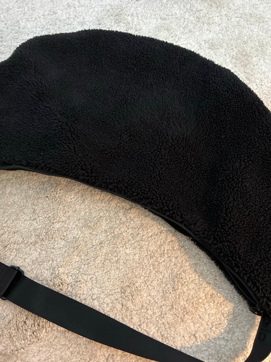 Black Teddy Fleece Bag AlO - image 1