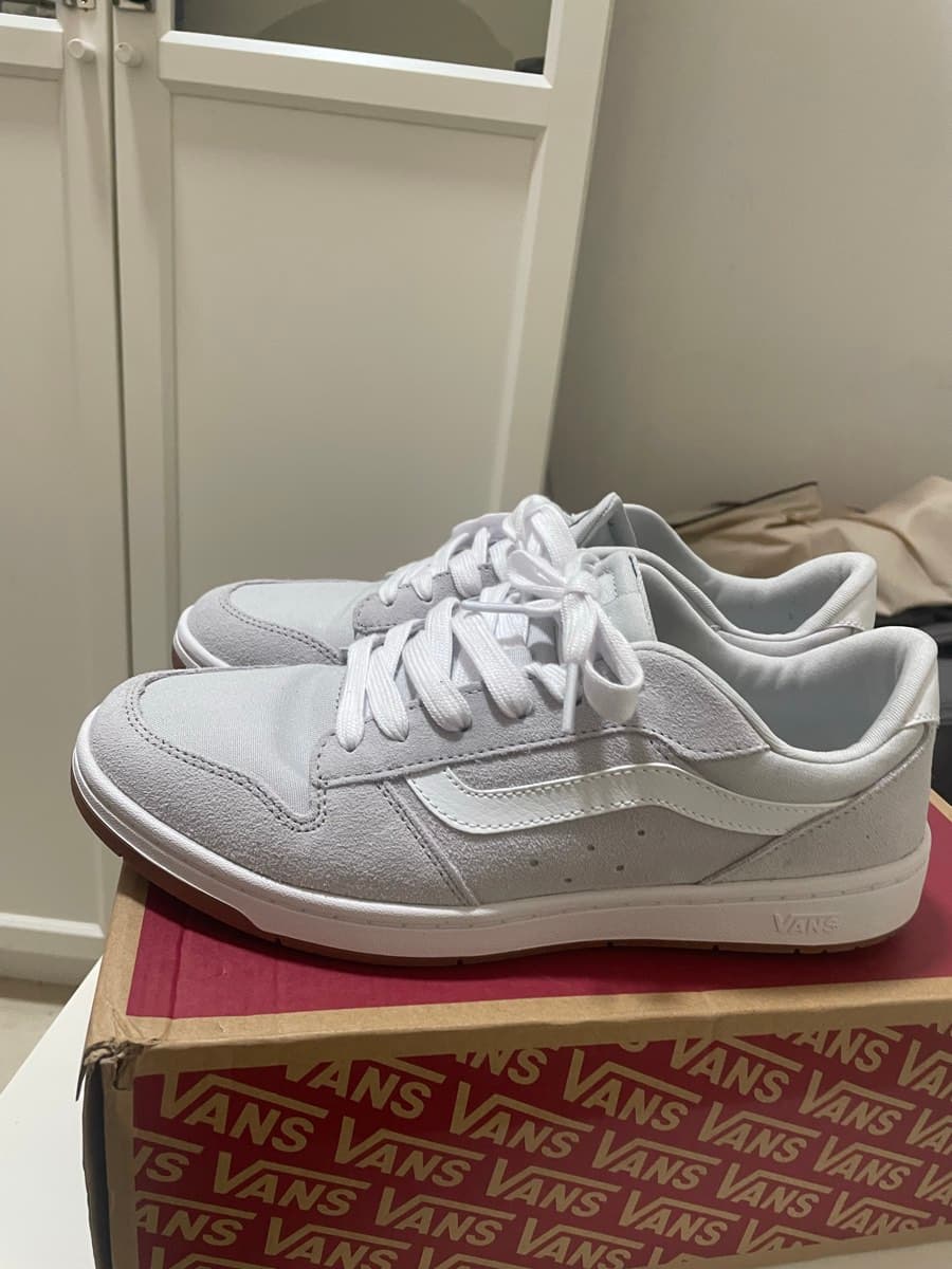 Vans Low-Top Sneakers - image 1