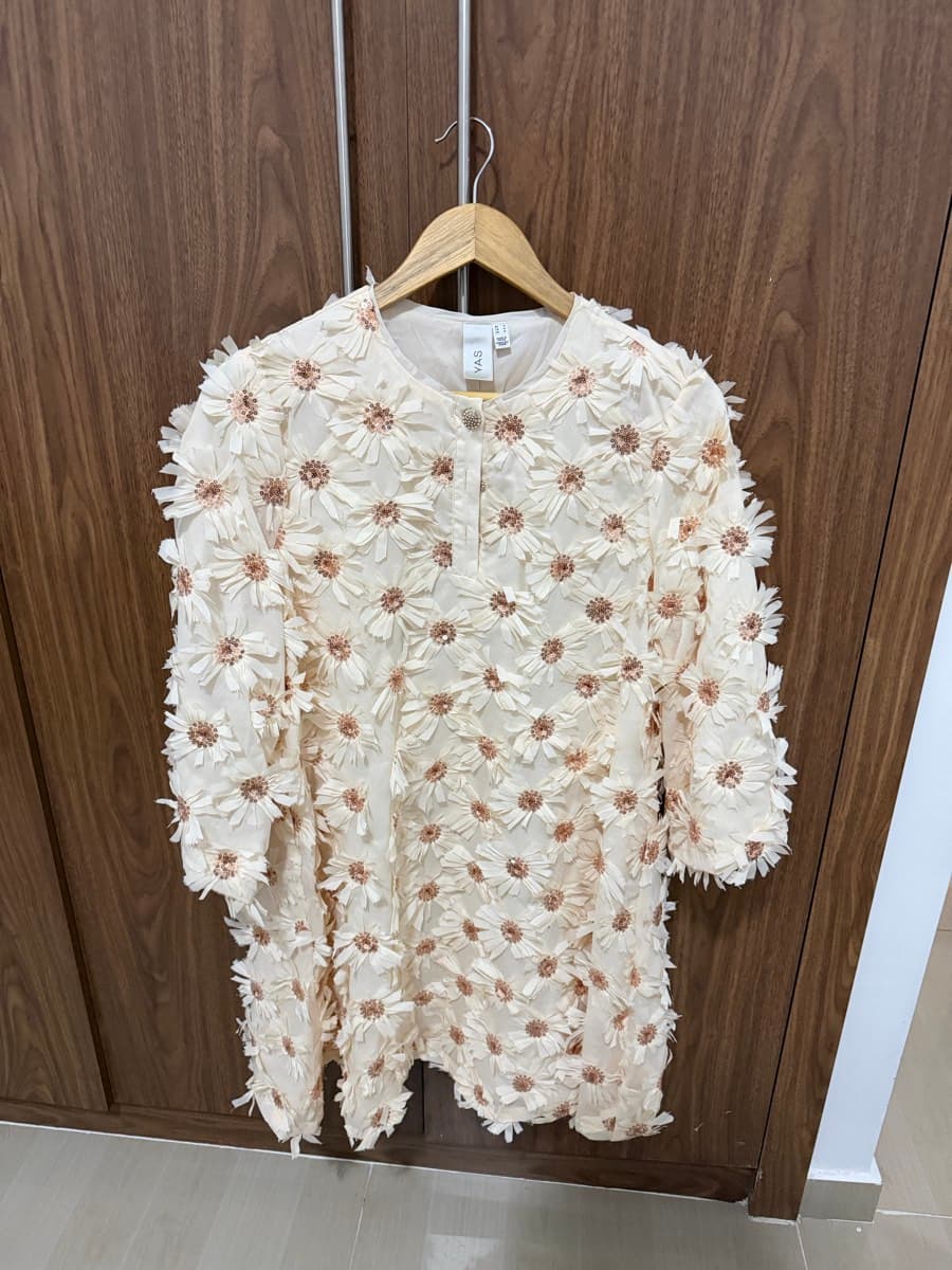 VAS Floral Appliqué dress - image 1