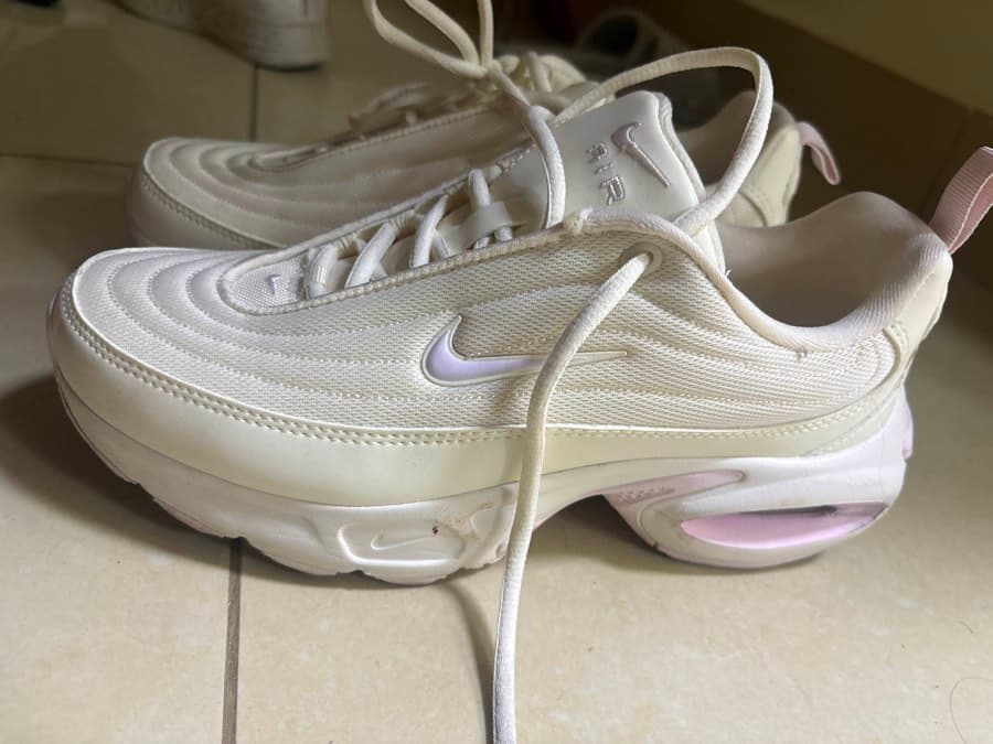 Nike AIR Cream Sneakers