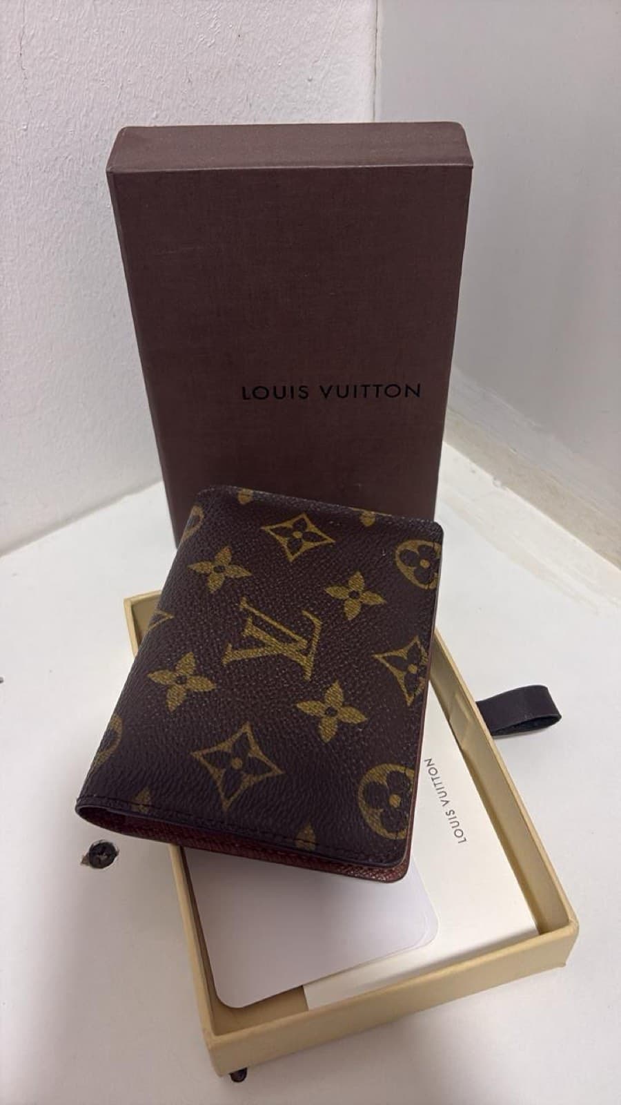LV CARD HOLDER 💳