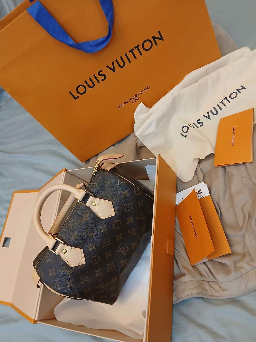 Louis Vuitton Monogram Speedy 25