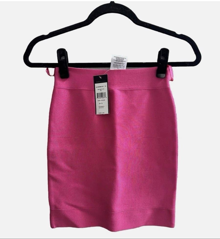 BCBG pink stretch skirt - image 1