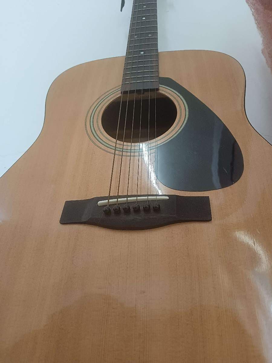 YAMAHA F30 ACCOUSTIC GUITAR - image 1