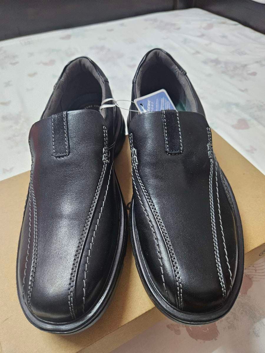 Original Clarks Black Leather Slip-On Shoes