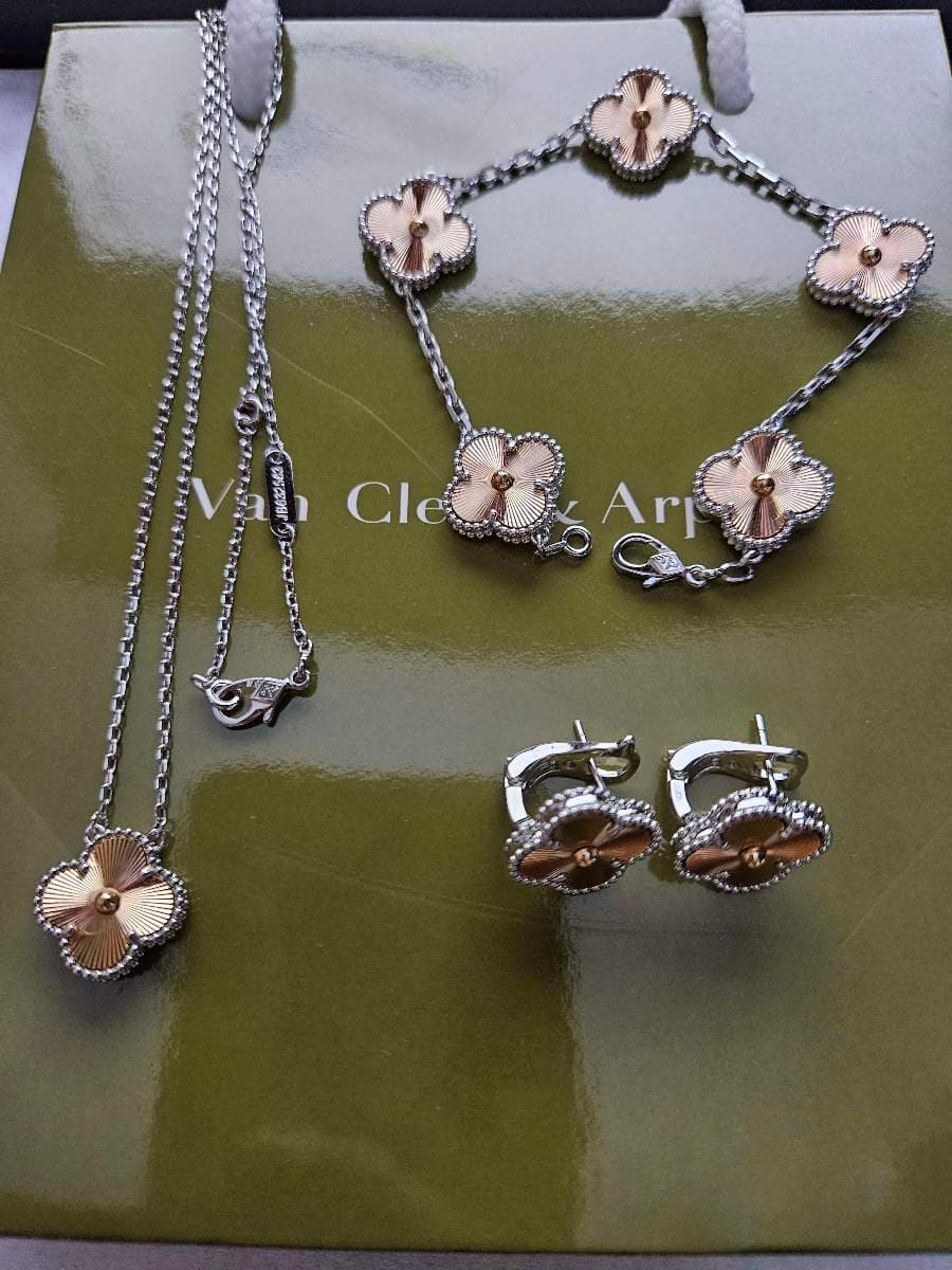 Van Cleef & Arpels Set