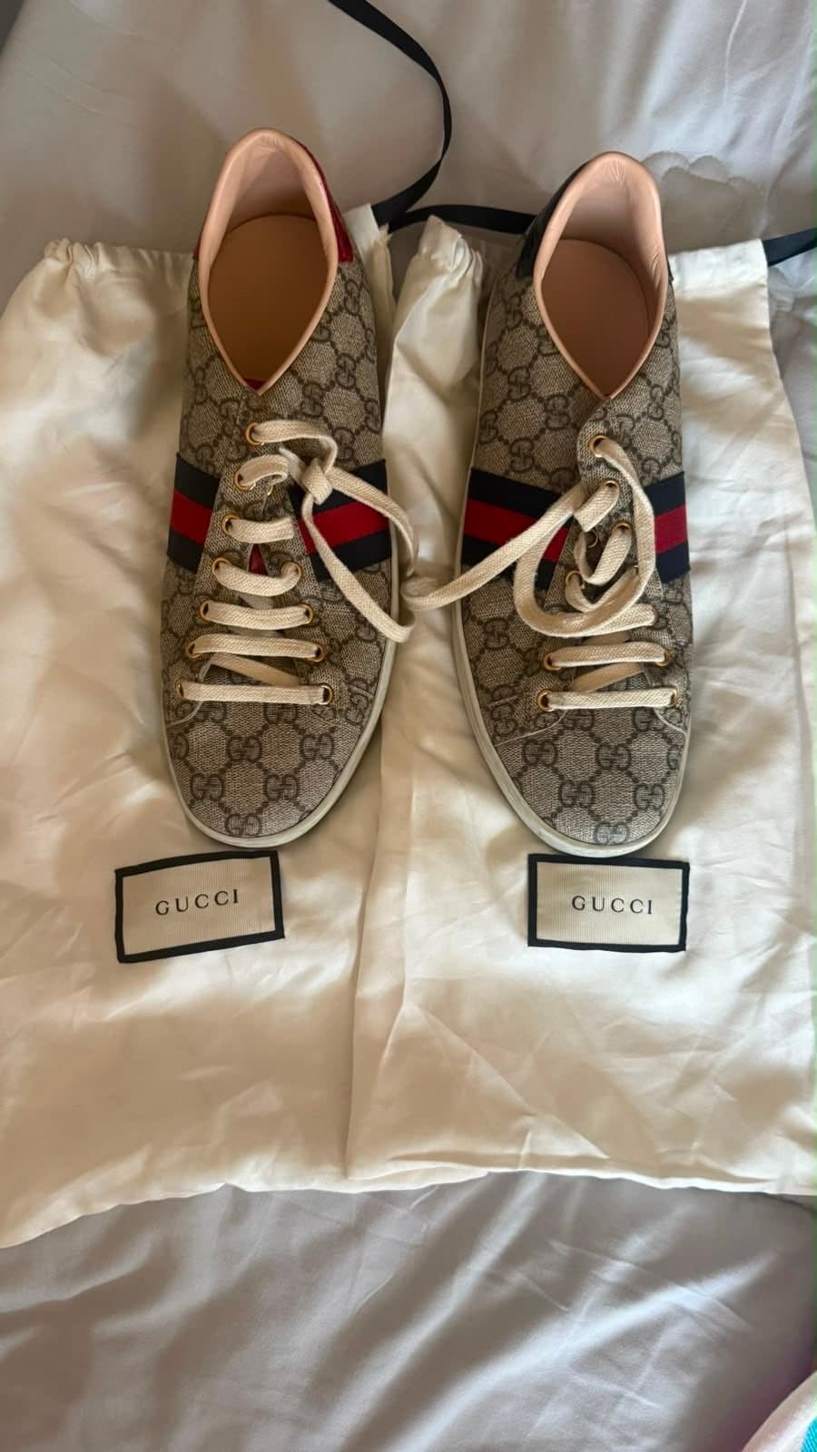 Gucci GG Supreme Sneakers