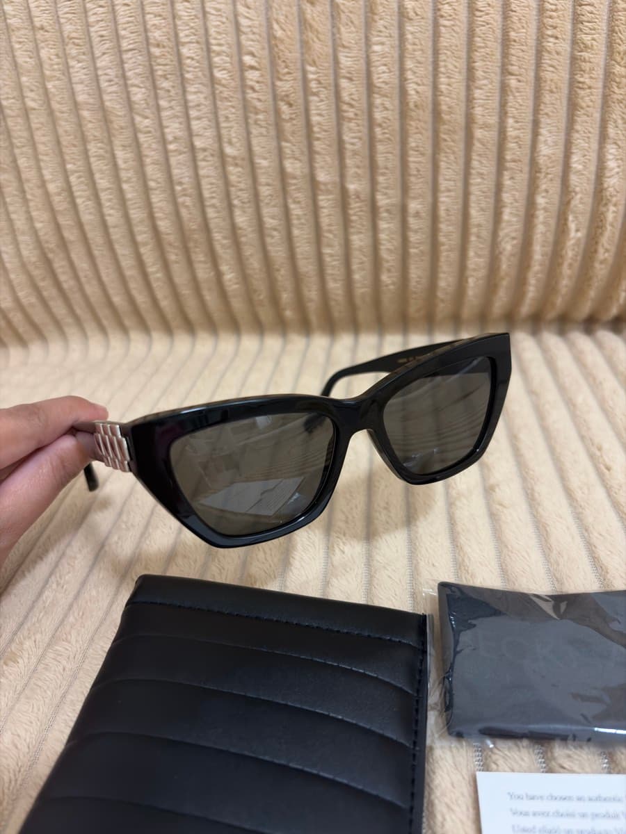 Black Cat-Eye Sunglasses Women Sunglasses