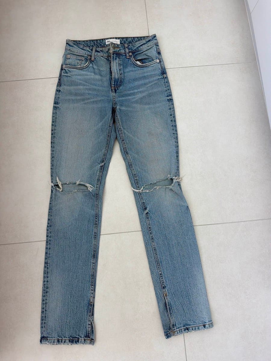 ZARA Distressed Denim Jeans