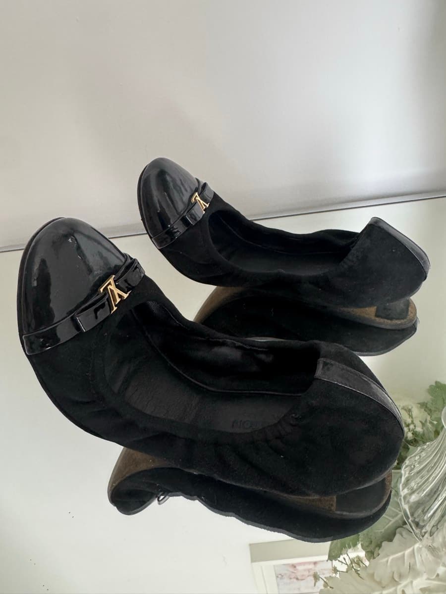 Louis Vuitton Black Ballet Flats