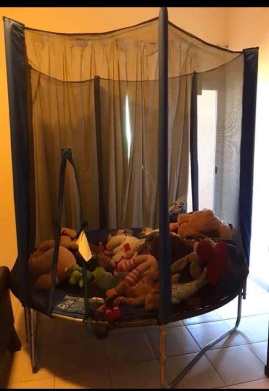 Pre-loved Kids' Trampoline - image 1